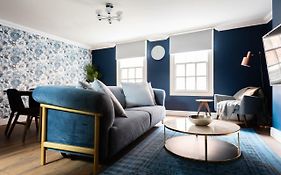 The Old Station House - Stylish & Central 2Bdr Apartment